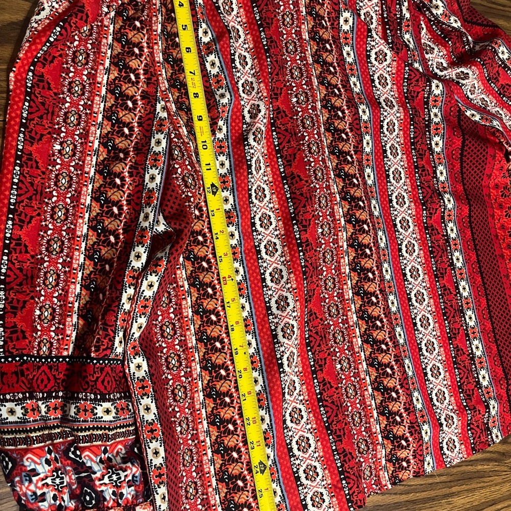 Red Patterned Long Sleeve Blouse - Picture 7 of 7